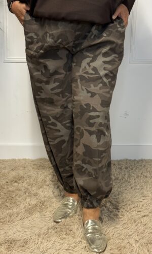 Ballon jog broek army print Mirjam